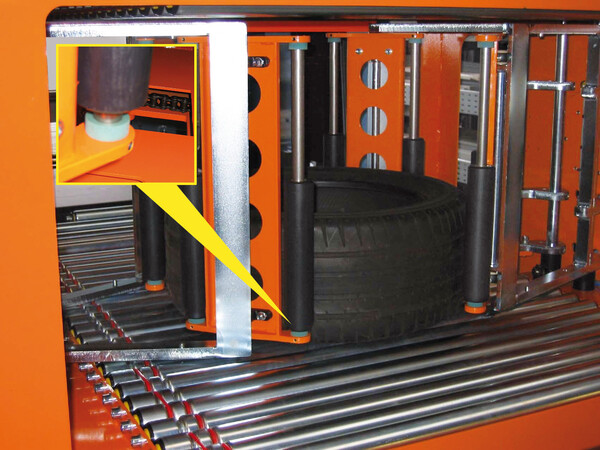 Load protection for transport units in tyre testing systems