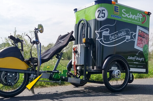 Steering stabilisation for cargo bikes and E-Trikes